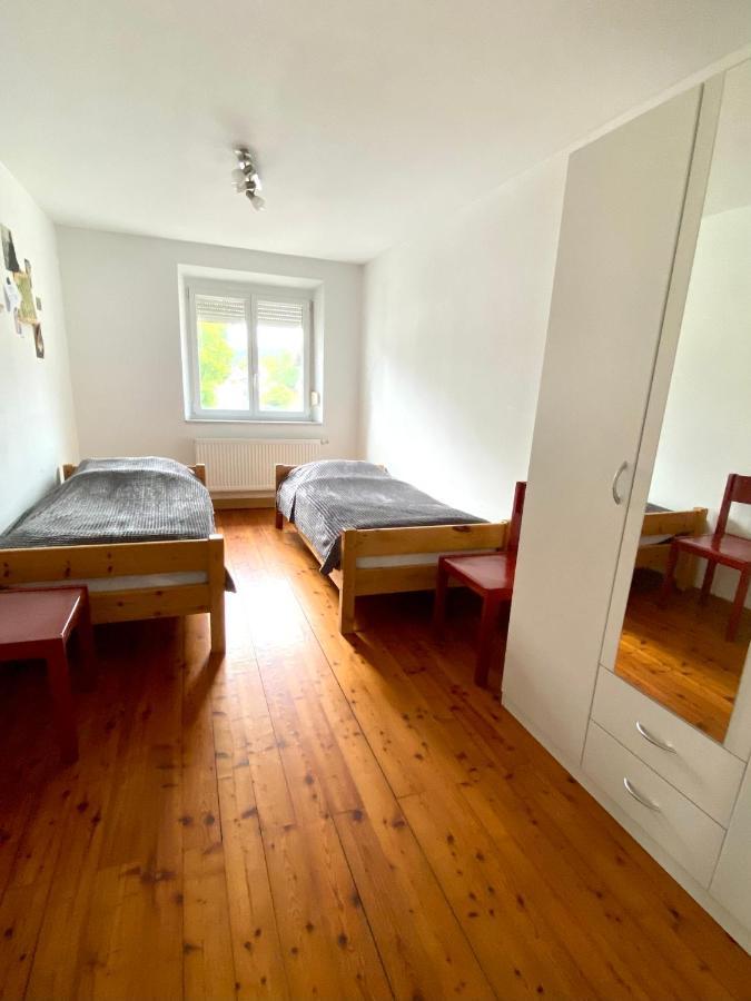 3 Zimmer Apartment Mit Flussblick - Self Check-In Eggenfelden Kültér fotó