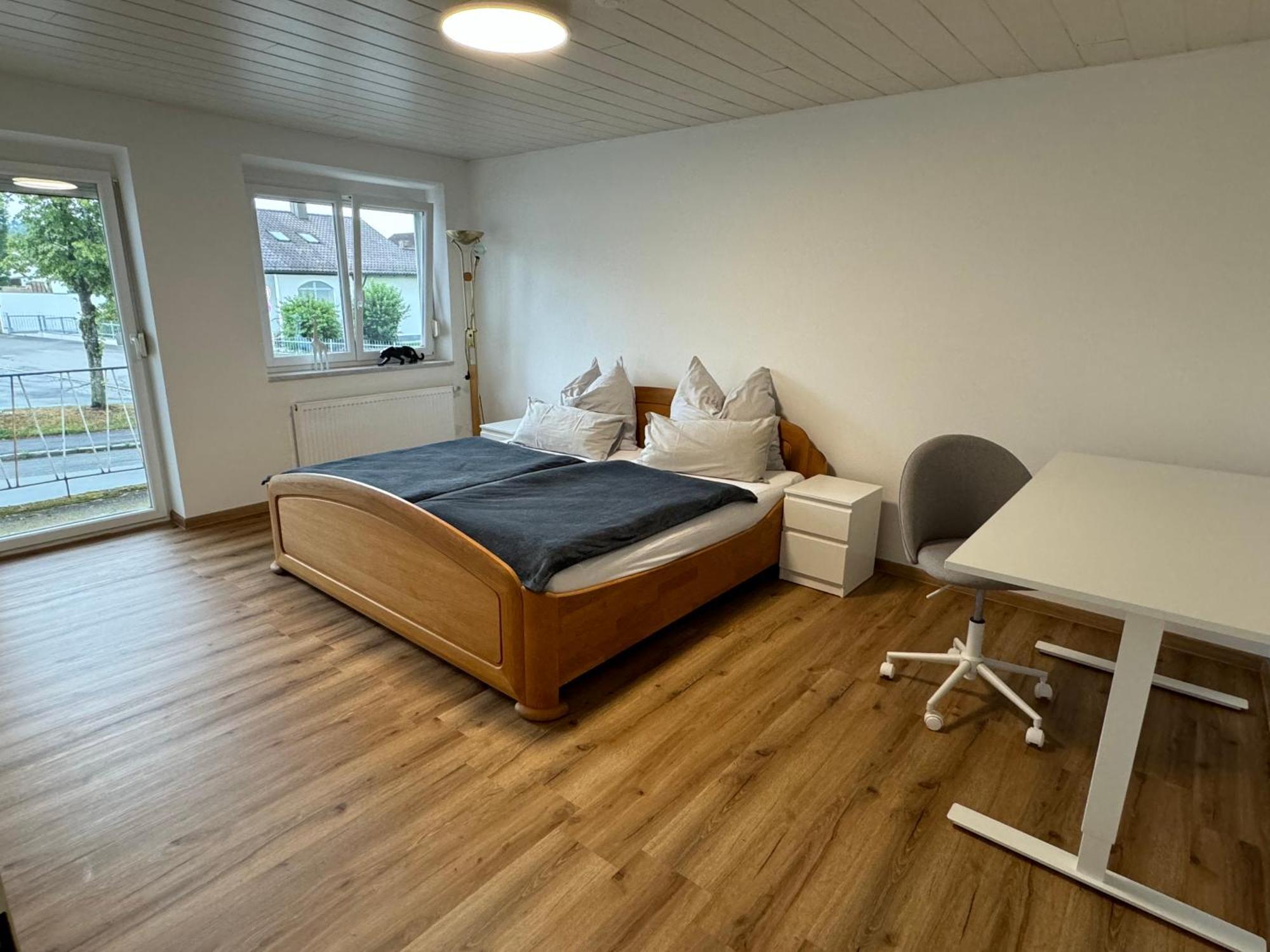 3 Zimmer Apartment Mit Flussblick - Self Check-In Eggenfelden Kültér fotó