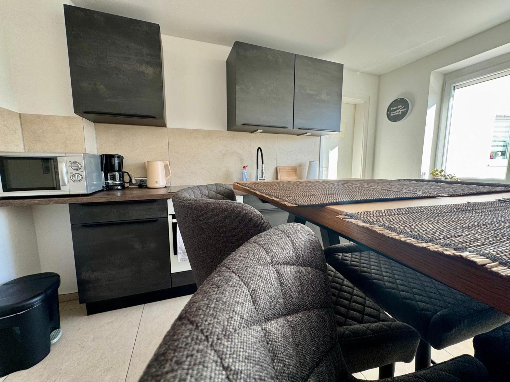 3 Zimmer Apartment Mit Flussblick - Self Check-In Eggenfelden Kültér fotó
